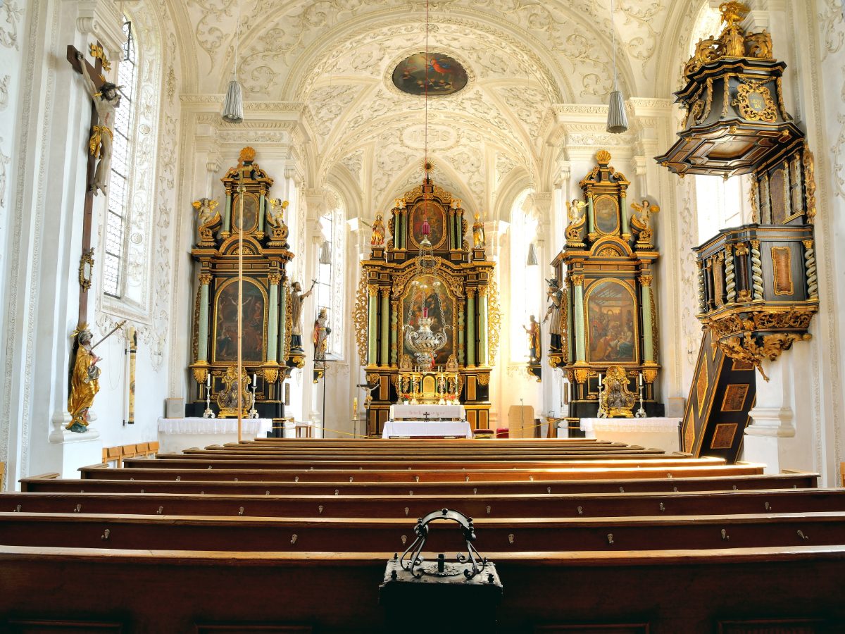 St. Leonhard Kirchenraum